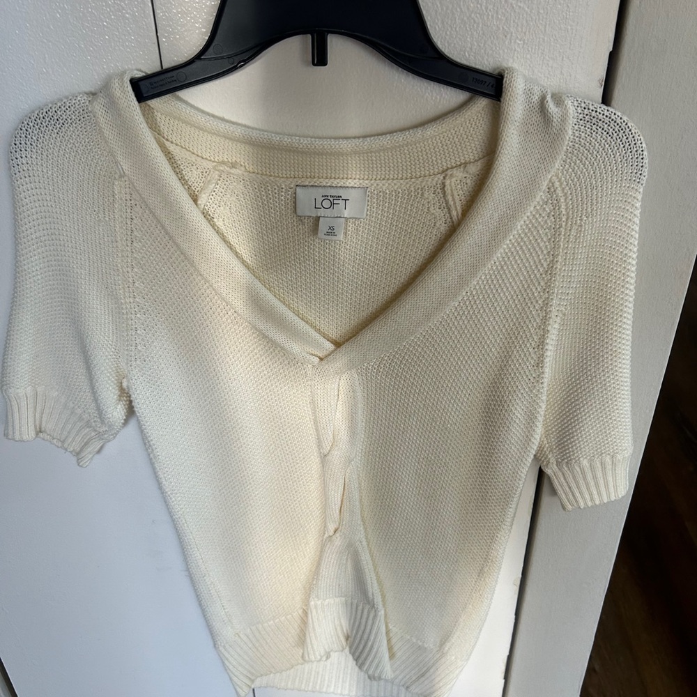 LOFT Ivory V-Neck Short Sleeve Sweater